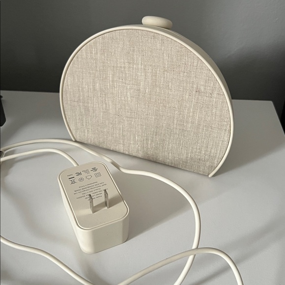 Hatch Restore 3 Sunrise Alarm Clock in Putty - Picture 2 of 5